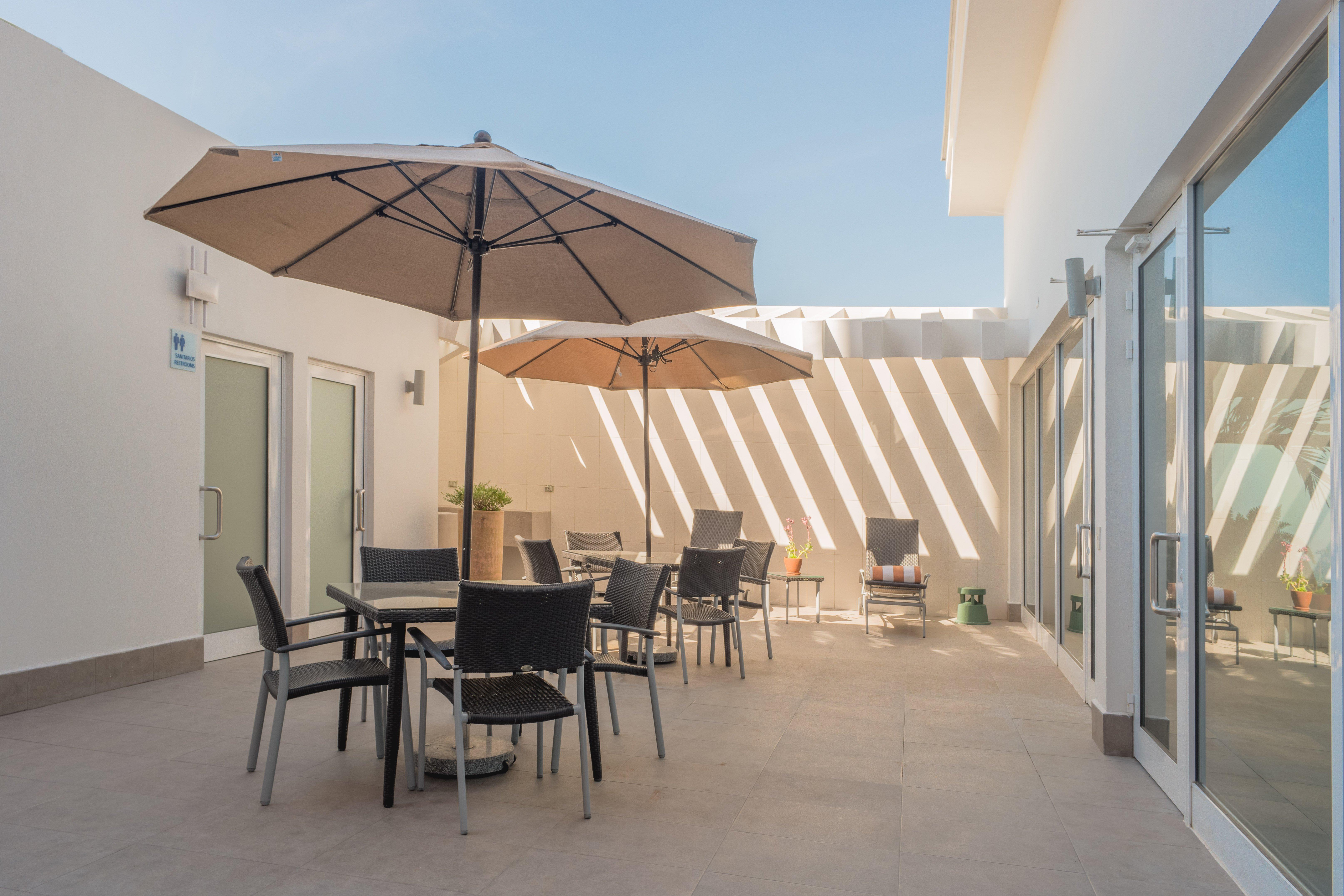 Holiday Inn Express & Suites Silao Aeropuerto Terminal By Ihg Exterior foto