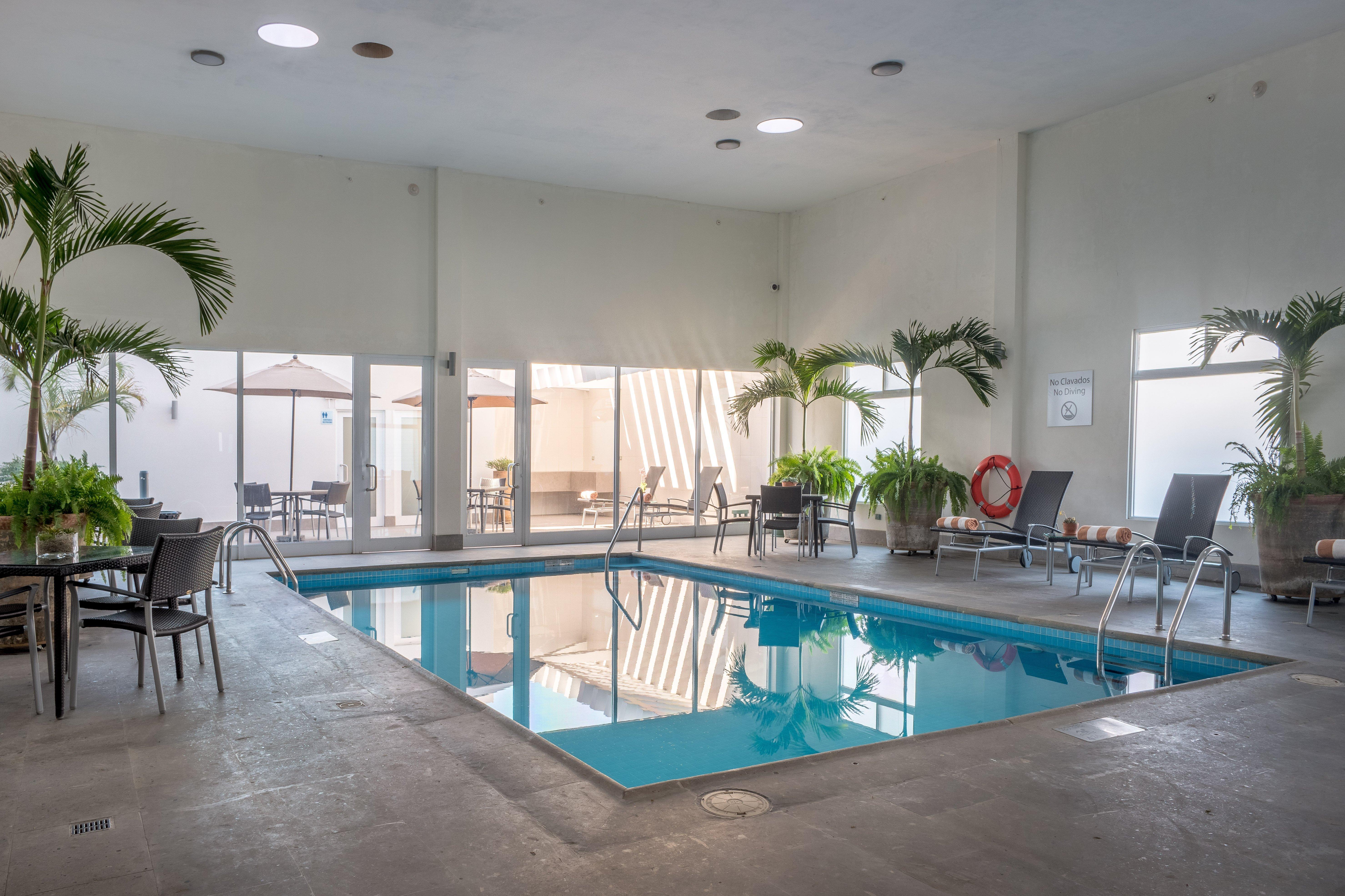 Holiday Inn Express & Suites Silao Aeropuerto Terminal By Ihg Exterior foto